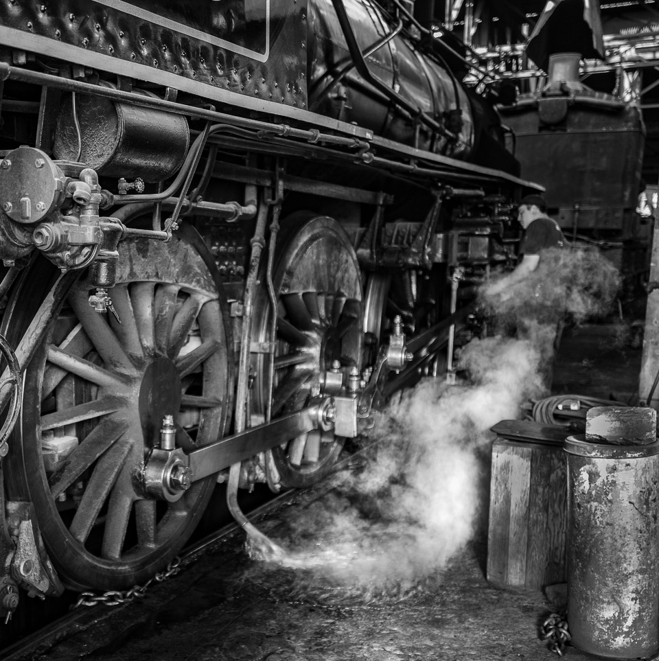 FUJI 50R STEAM ENGINES IN THE COLD OF WINTER