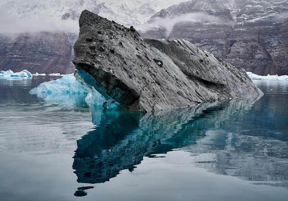Icebergs that take on their own look