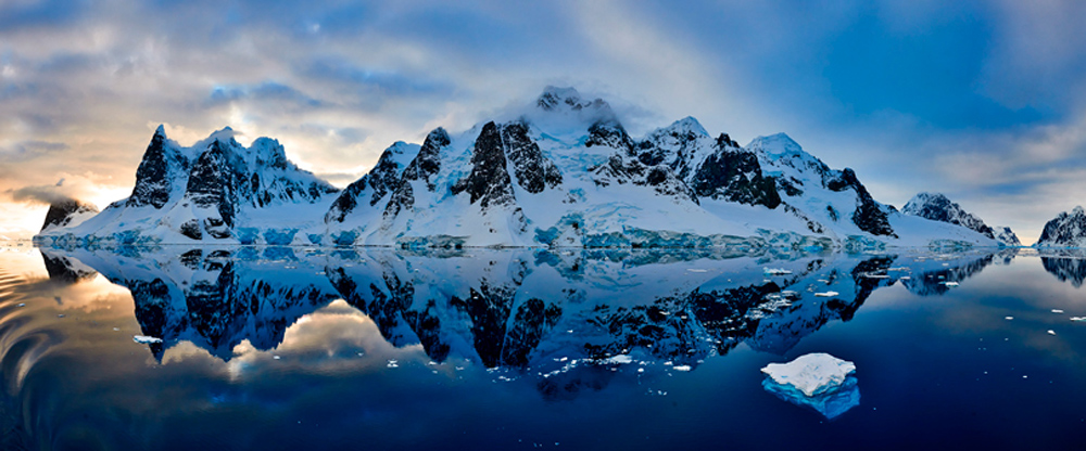 Lemaire Channel Antarctica Pano
