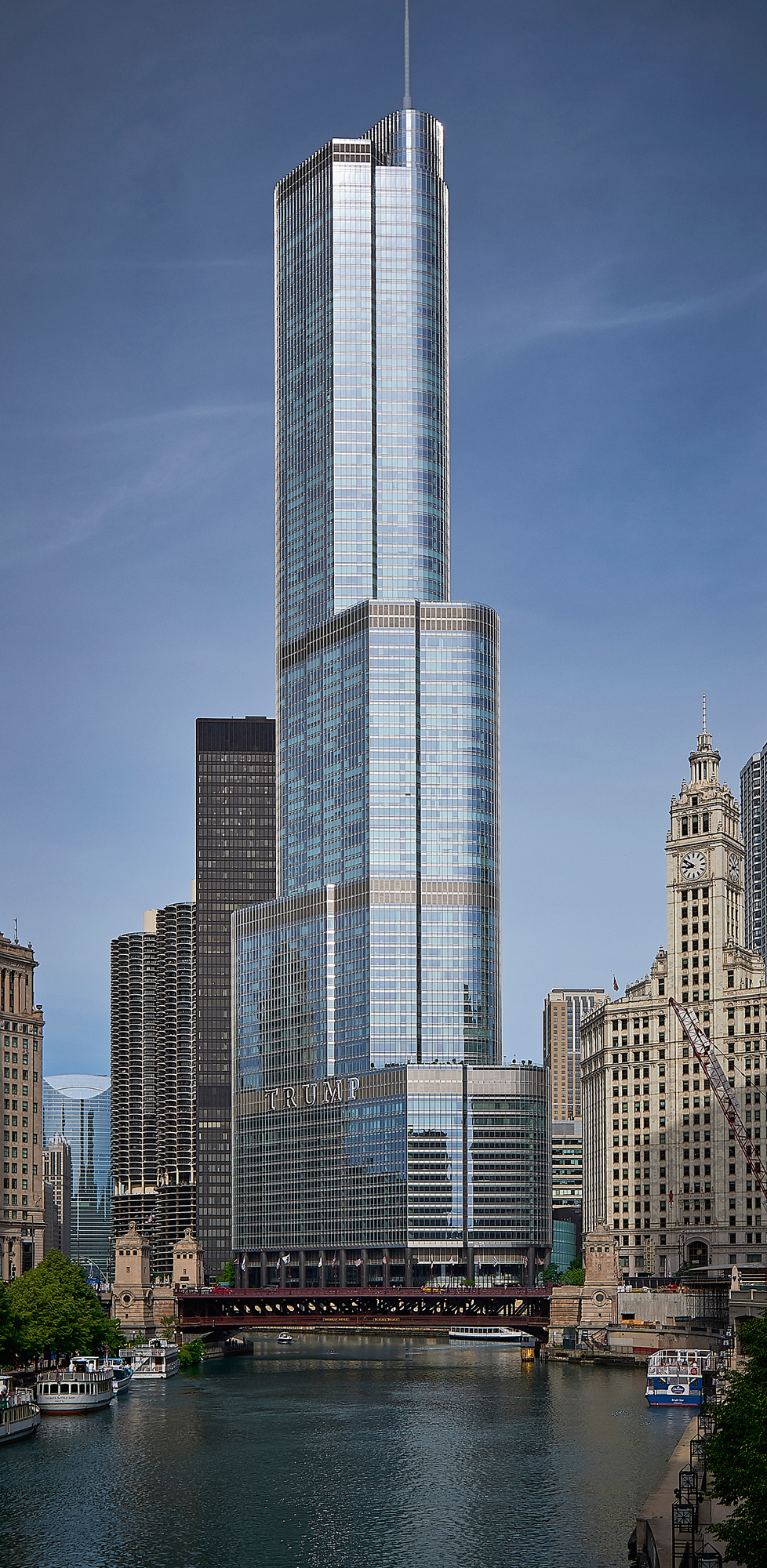 The Trump Tower, vertical pano, perspective correction software