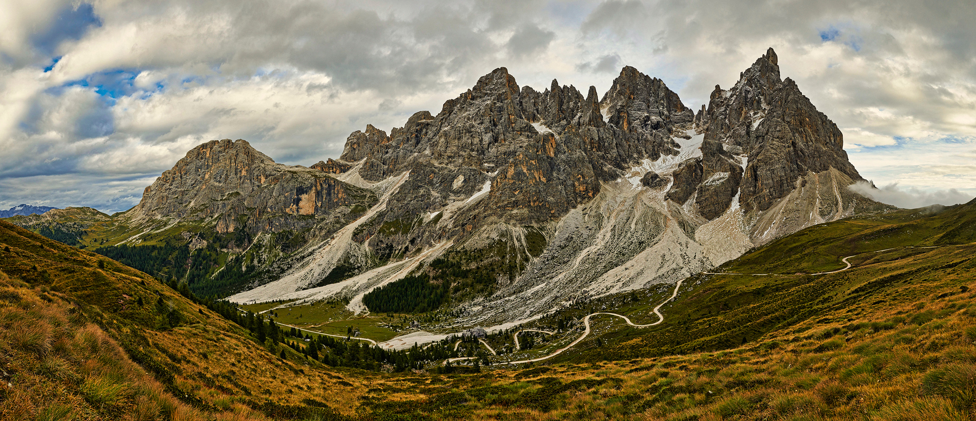 38 image 3 row stitch in the Dolomites. Sony a7r iii with 24-70mm. I was pretty clost. A 16mm lens would not have shown the whole image. That is what sometimes you need to do an image stict so you can show everything