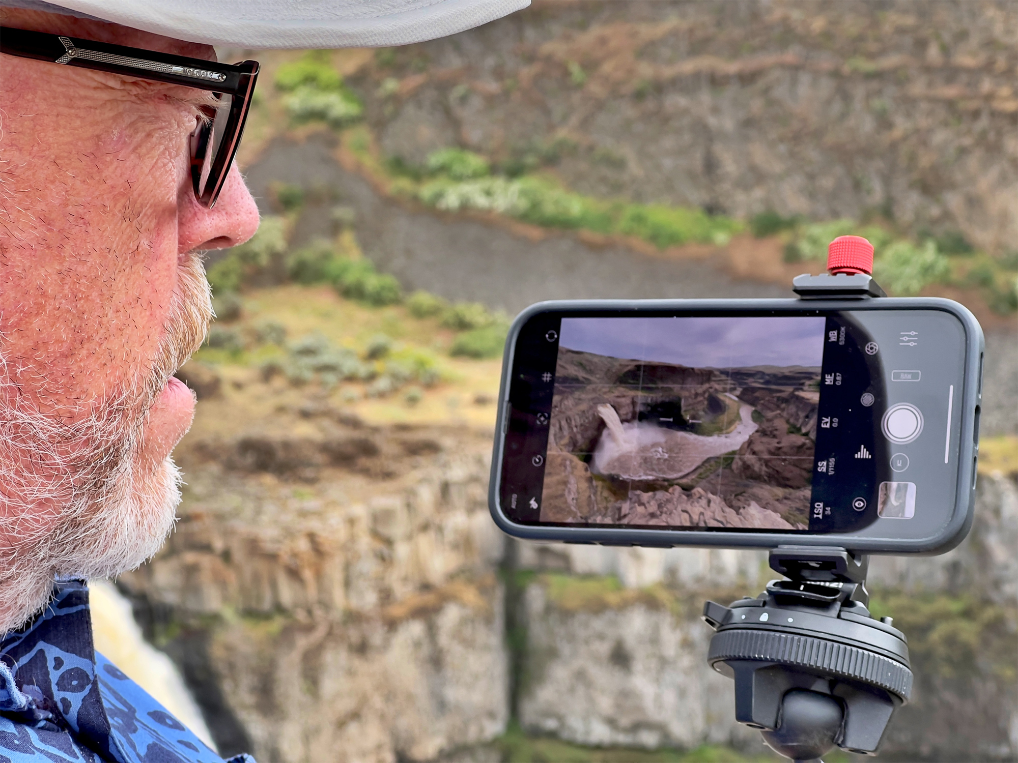 Kevin using the Reeflex app to capture long exposure image of Palouse Falls