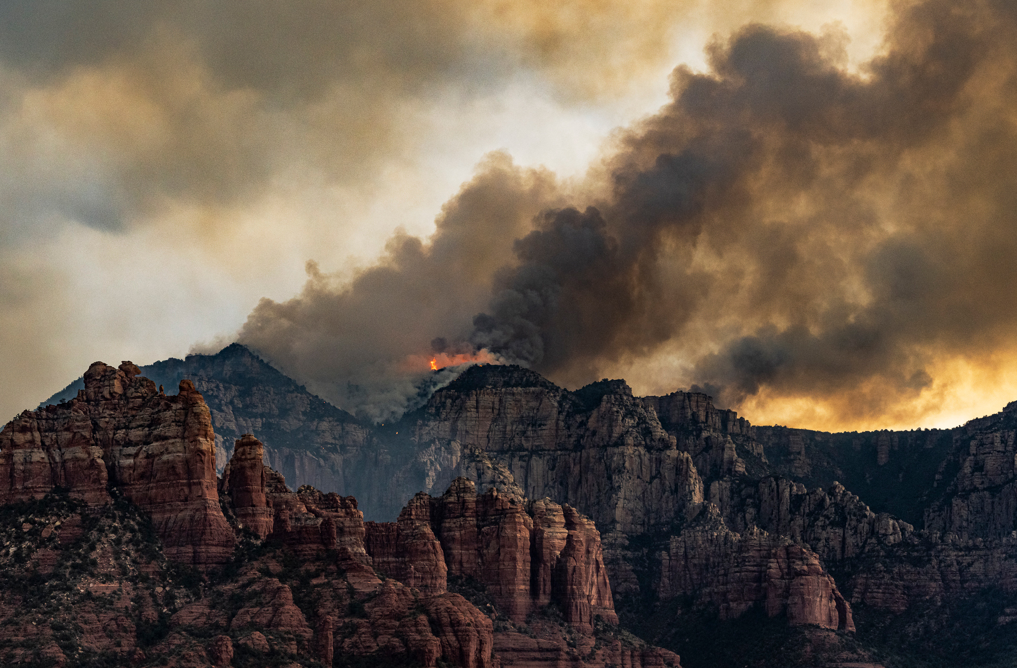 Fire raging near the top of Munds Mountain, Sedona, AZ