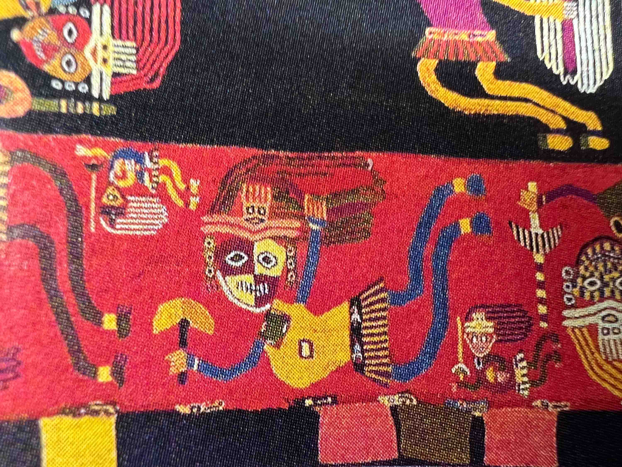 Peruvian Inca weavings  (Paracas Manto Sagrado)