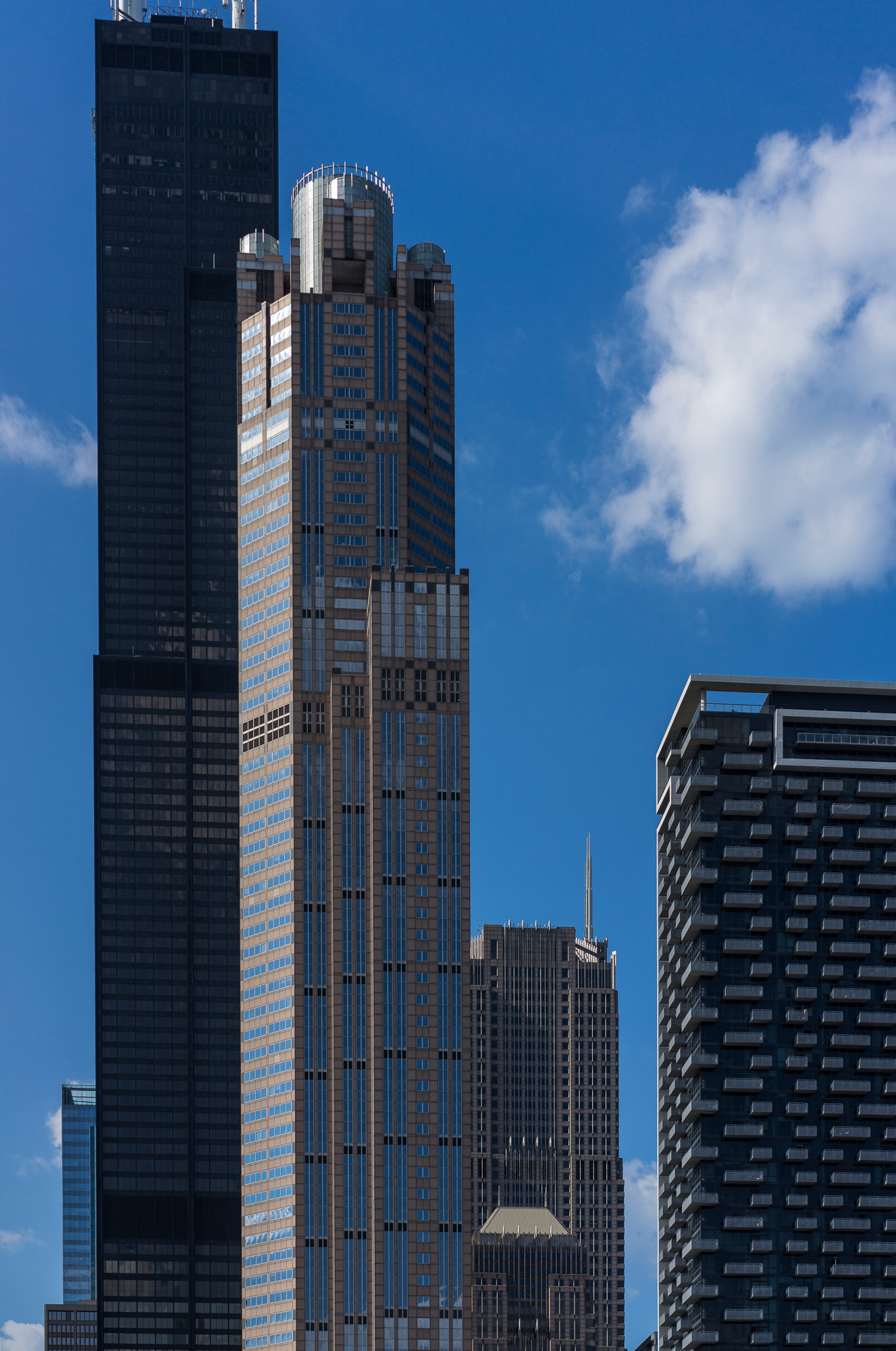 Chicago skyline features some of the world’s tallest buildings