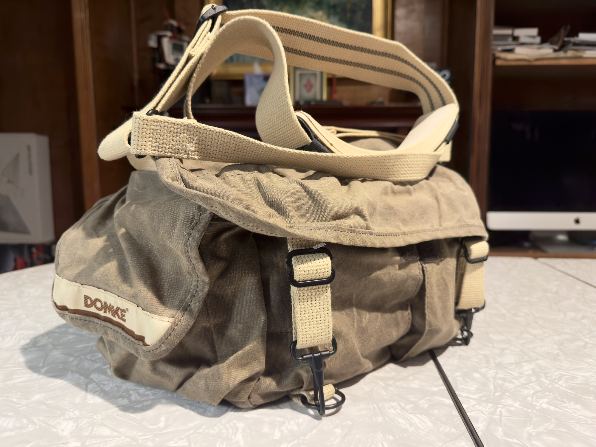 The Domke Classic. I love this bag. I had one of the originals of this bag that was made back in 1975's by Jim Domke photo journalist for the Philadelphia Inquirer, Today it is a grab and go bag with my DJI Osmo Packet set up.